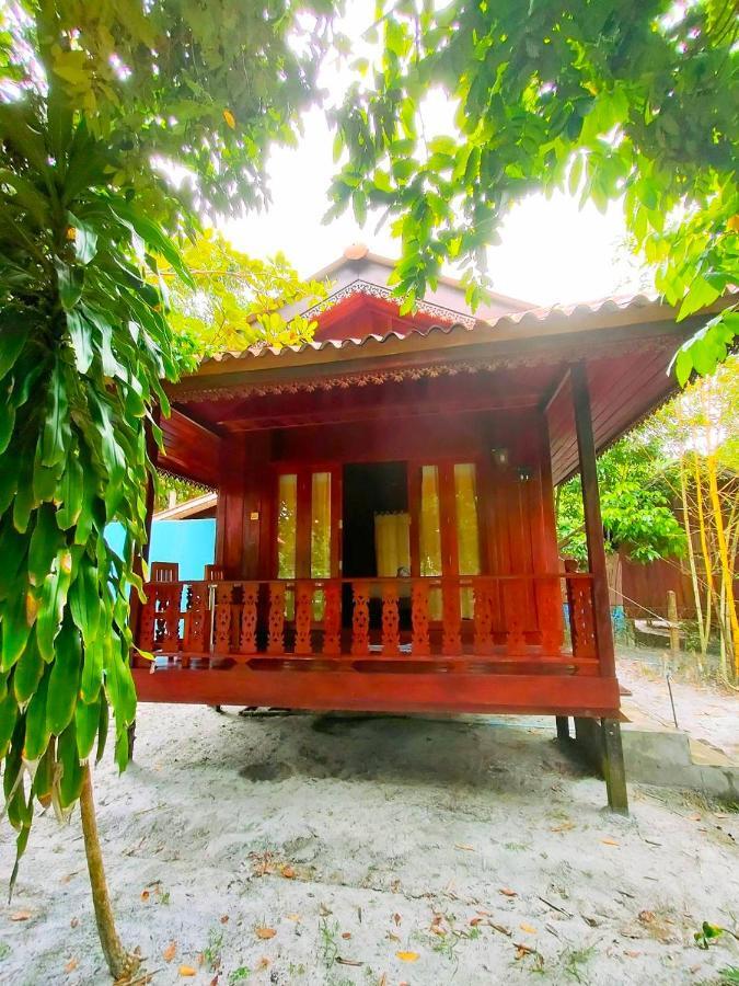 Frog Beach House Koh Phayam Buitenkant foto